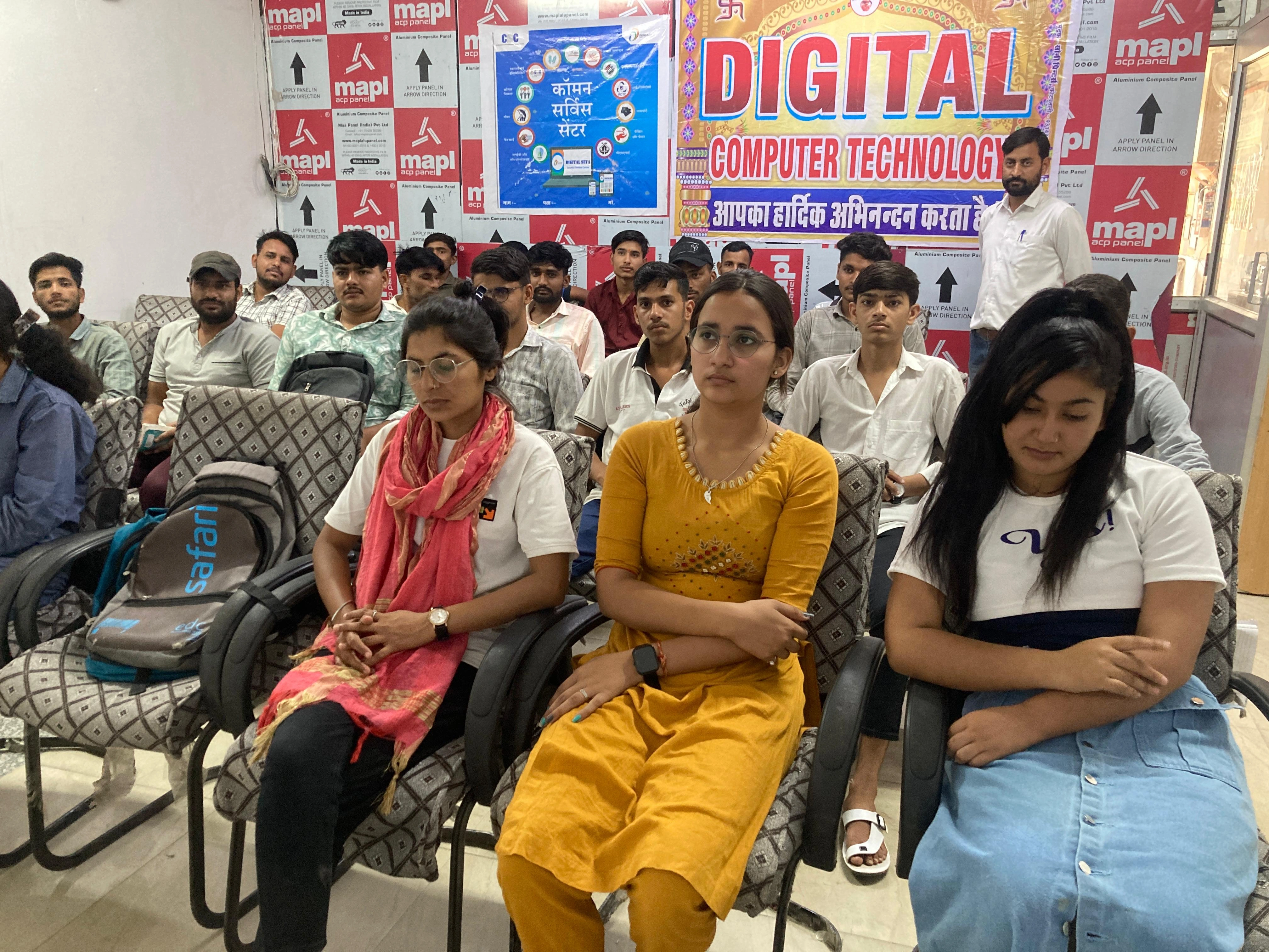 Modern Computer Lab and Classroom Setup at the Best Computer Coaching and Institute